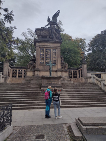Vyšeh pomník.jpg